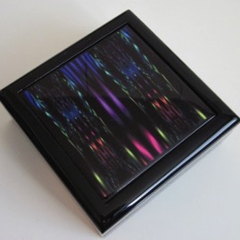 box with black fractal tile gingezel.jpg